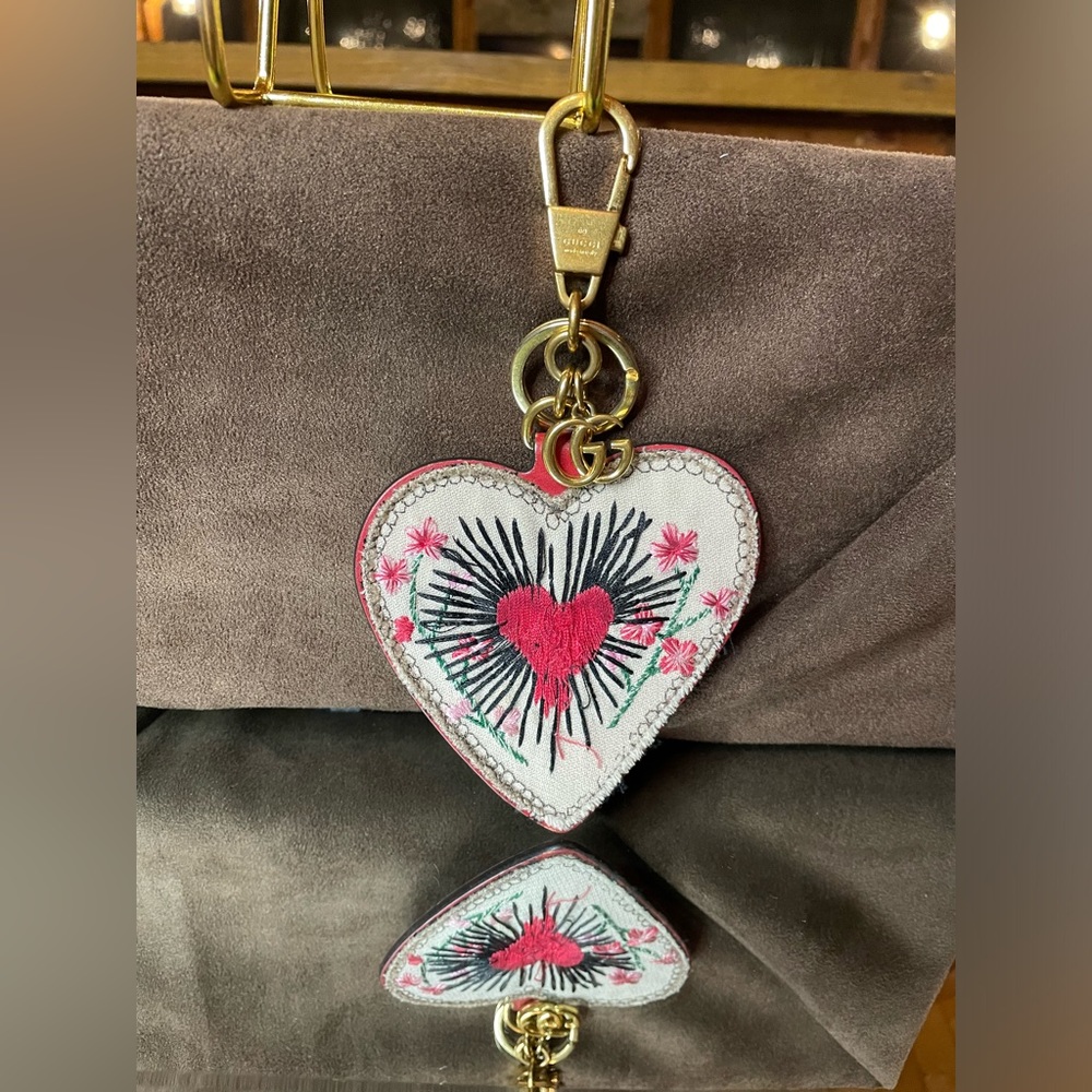 Gucci embroidered heart bag charm
